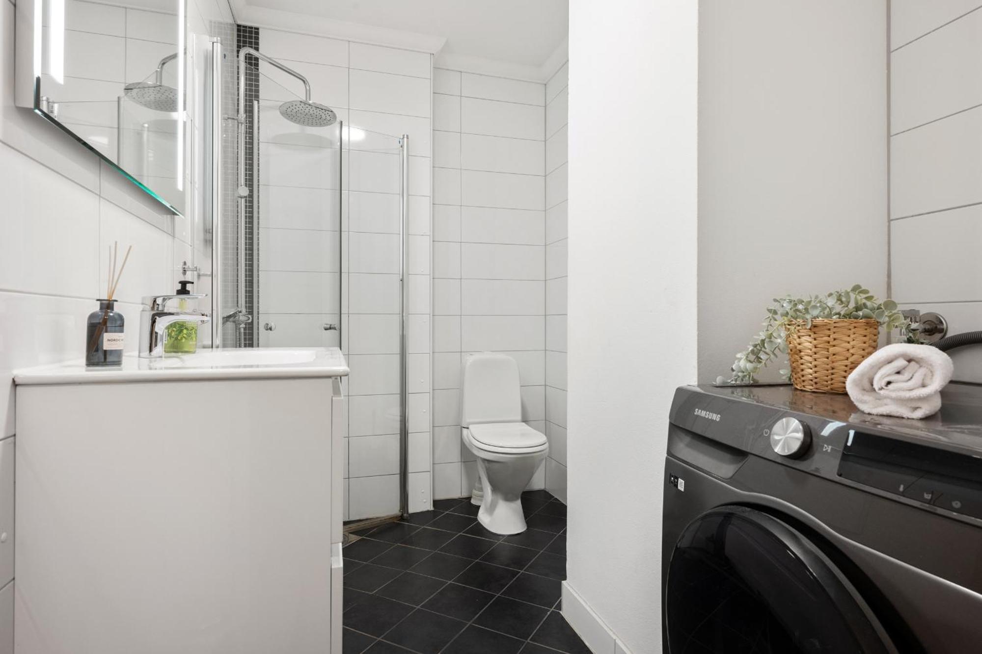 Appartement New! Modern City Apt: Central W/ Private Entrence à Bergen Extérieur photo
